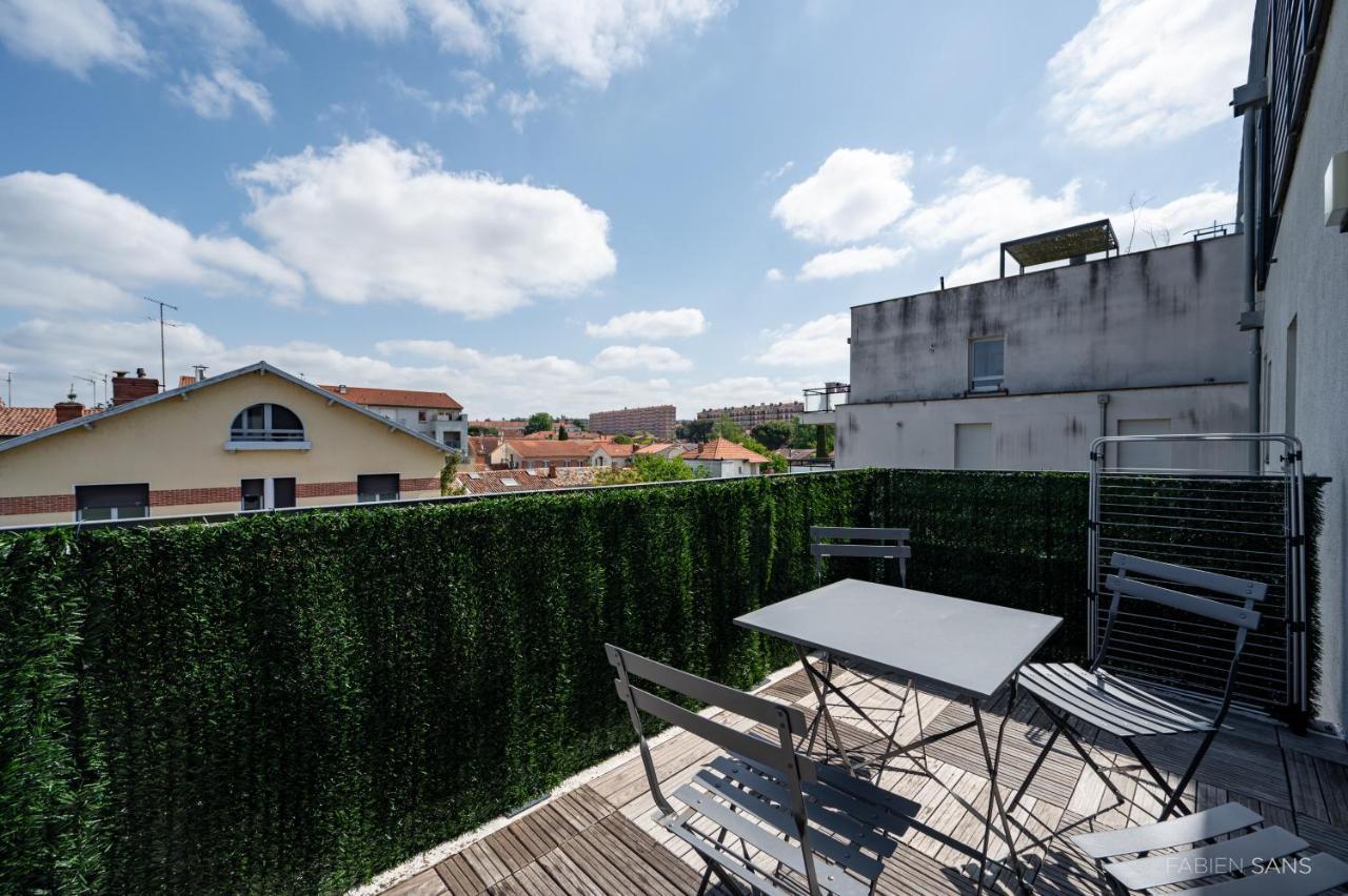 Le Saint Exupery - T3 Centre Ville Avec Balcon + Parking Gratuit Toulouse Luaran gambar